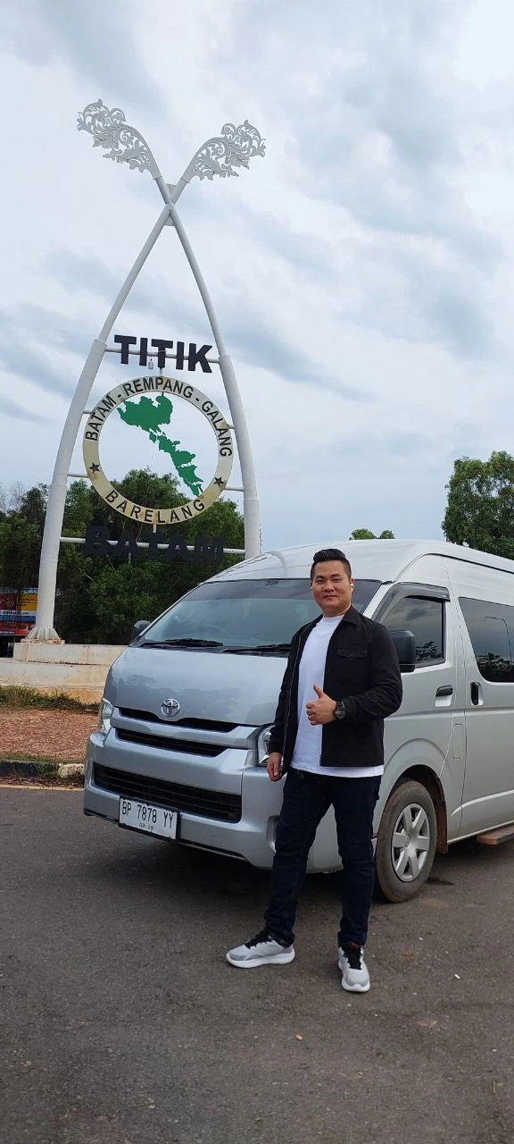 Batam Tour & Airport Transfer Hiace